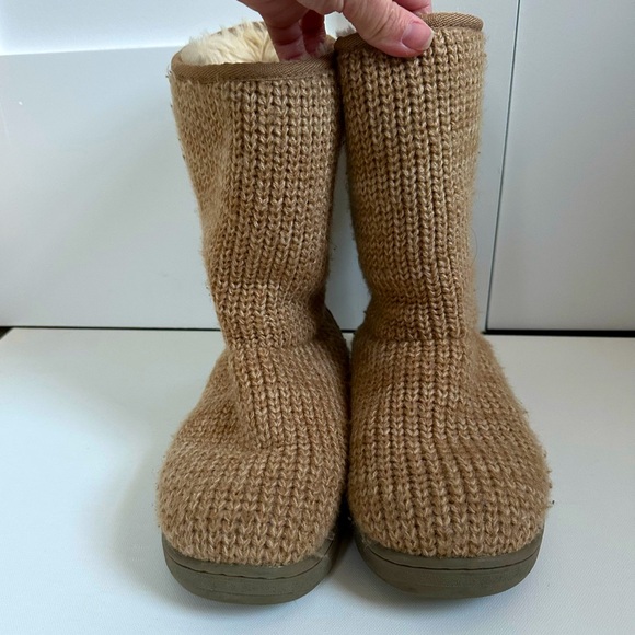 Airwalk Sweater Boots - Picture 2 of 14